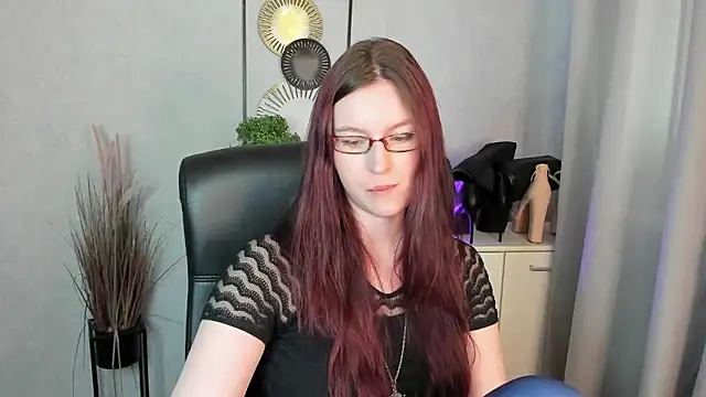 צ'אט XXX בשידור חי של emmaxDelight