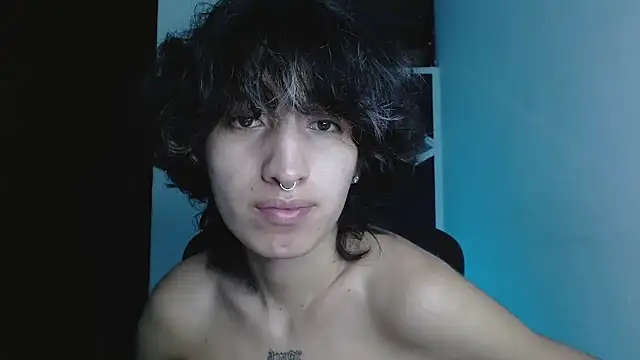 Онлайн чат XXX littlextreme