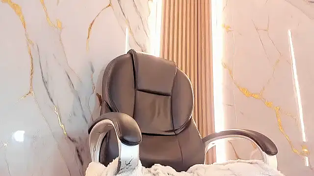 Chat +18 de Marian_Cristal ao vivo