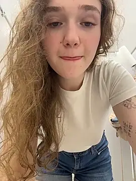 RussianWoman Adlı Modelin Canlı XXX Sohbeti