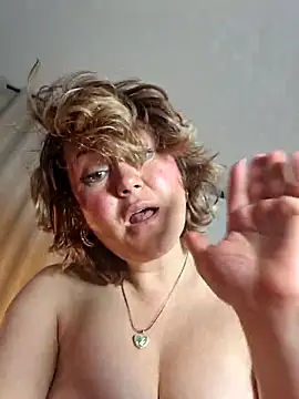 צ'אט XXX בשידור חי של Tutideli