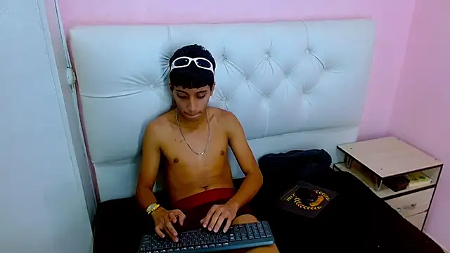 jl_brayan12 élő XXX-chatje