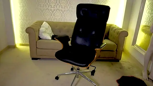 MaxKaiden – Naživo XXX chat