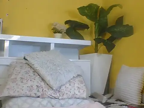 Pretty_Tiana live XXX chat