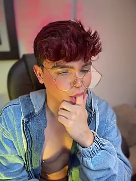 PRINCE_STEV élő XXX-chatje