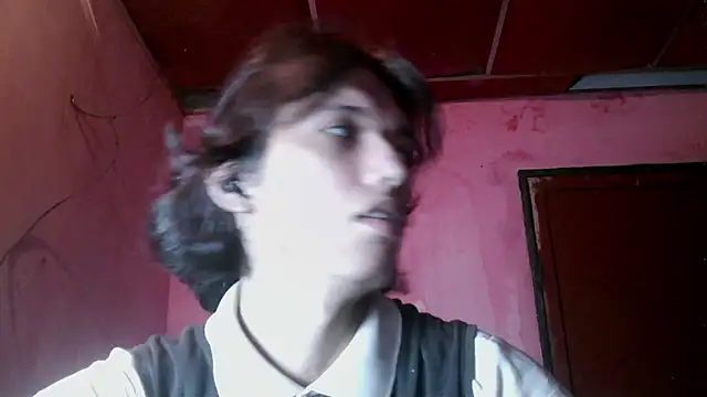 Chat +18 de cherryuwu ao vivo