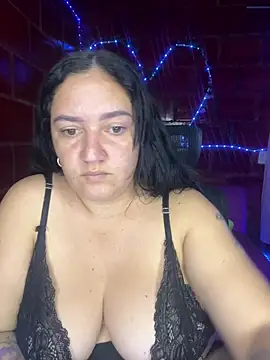 Fresita-12's Live XXX Chat