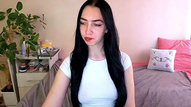 XXX chat uživo modela WildKittenX_