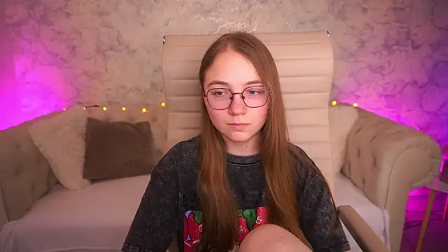 XXX chat uživo modela ArrinaWairr