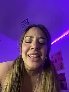 LilEuphoria Adlı Modelin Canlı XXX Sohbeti