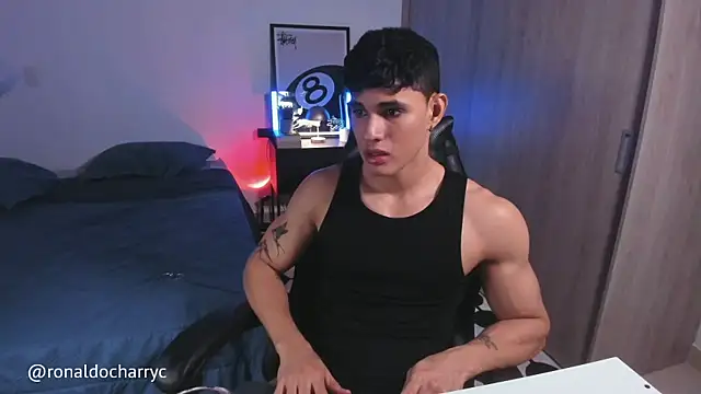 Chat XXX en directo de Massimo_Rinaldi