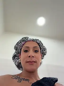 FerrariFrenchn Live XXX chat