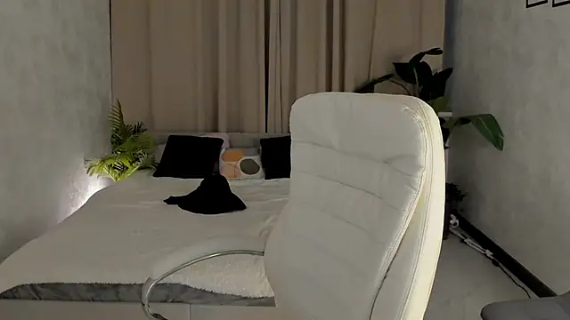 LeticiaRomano Live XXX-Chat