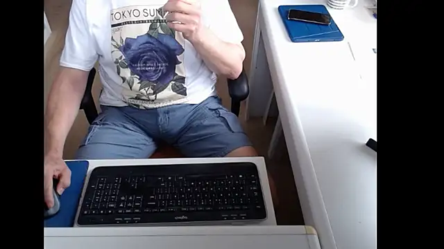dutchpornking Chat XXX in diretta