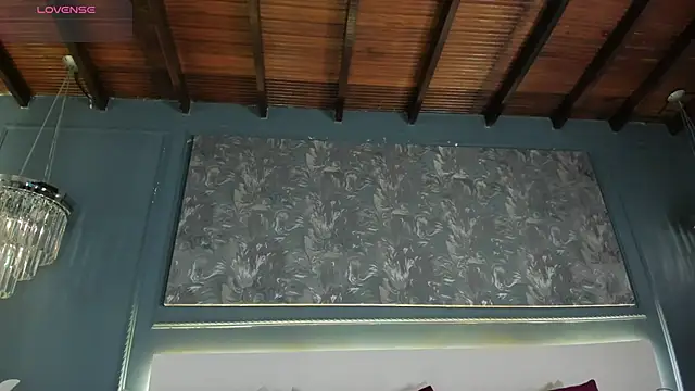 Chat +18 de MiaKay1 ao vivo