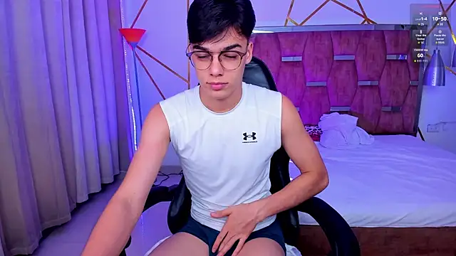 Gerony_ Adlı Modelin Canlı XXX Sohbeti