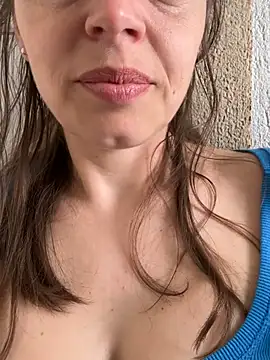 ladywithbigass' Live XXX Chat