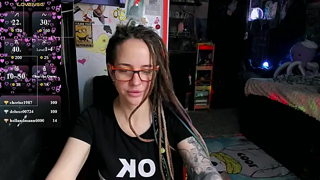 Chat XXX ao vivo de LisaFoxy_y