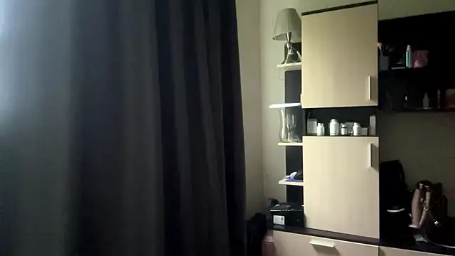 AquilineOrites' Live XXX Chat