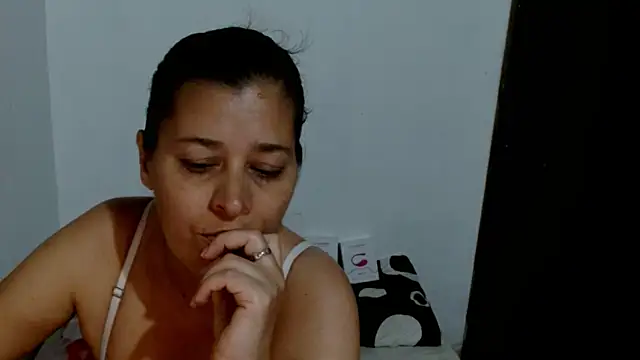 Chat XXX en directo de KARYNA_MILF