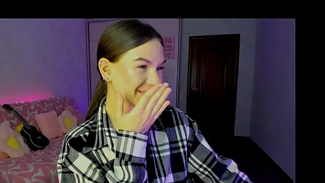 Chatroom XXX en direct de luna_lust_212
