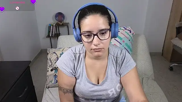 blue__moon_n Live XXX chat