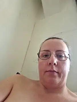 Goodass7 Adlı Modelin Canlı XXX Sohbeti