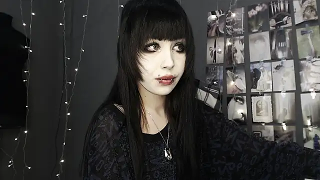 XXX chat uživo modela lucy8bit