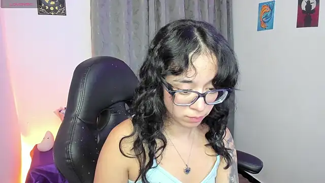 Chatroom XXX en direct de indra_cam
