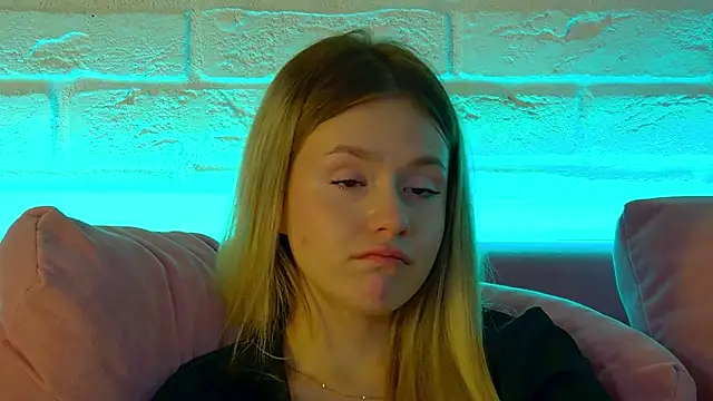 Chat +18 de MilanaBalmain ao vivo