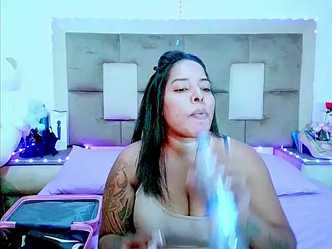 Chatroom XXX en direct de indiantopaz694u