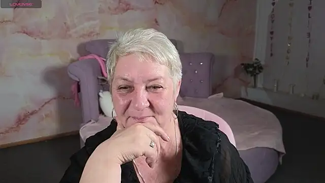 Poppy_Pulse – Live XXX-chat