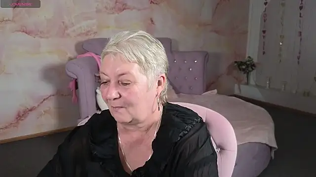Živý XXX chat Poppy_Pulse
