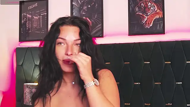 BiancaVitale Adlı Modelin Canlı XXX Sohbeti