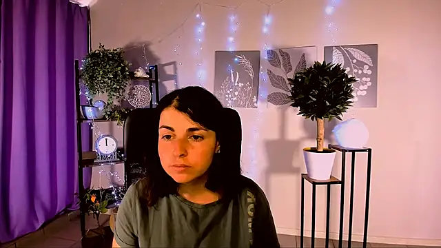 دردشة MartaEdams الجنسية المباشرة