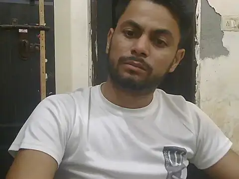 Stubborndesiboyn Live XXX chat