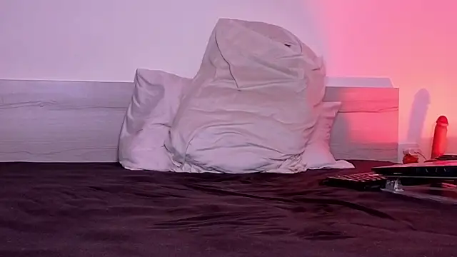 Онлайн чат XXX Joseph__Quinn