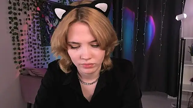 Milena_StasymのライブXXXチャット