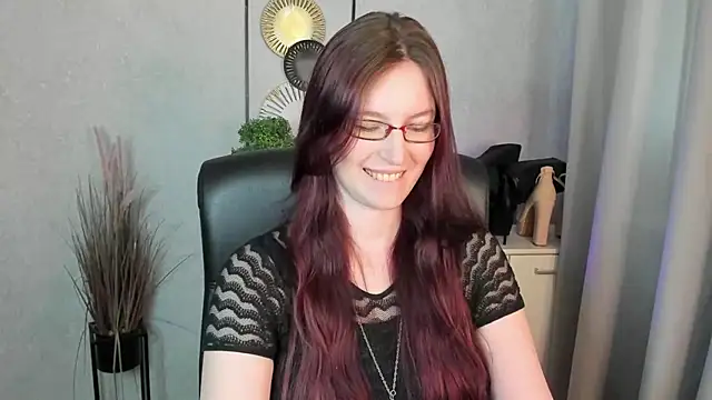 Chat +18 de emmaxDelight ao vivo