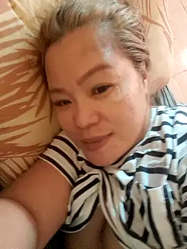 loriepinay46 Live XXX Chat