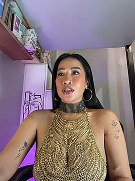 AsianMilfSheryl Obrolan Langsung XXX