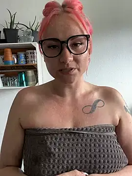 Fiebie_licious_ Chat XXX live