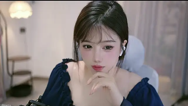 Cecily2 即時 XXX 聊天