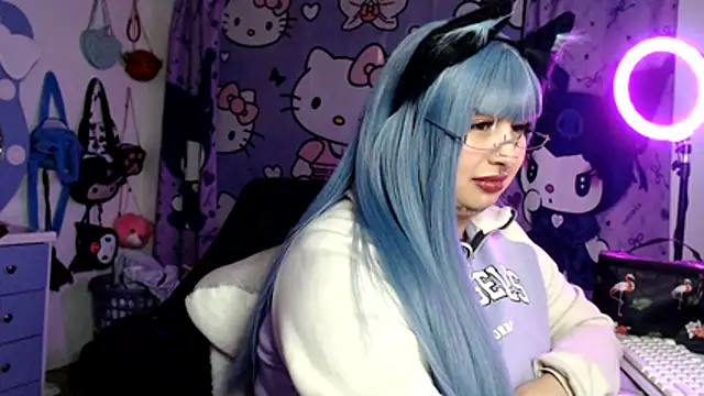 lussyevans24 live XXX chat