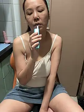EcupLena Chat XXX live