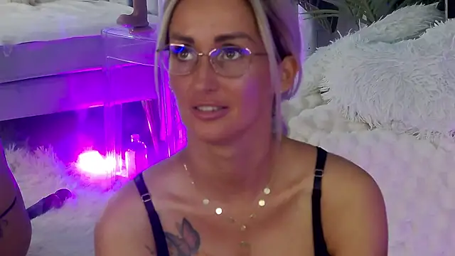 IsabelleEthan live XXX chat