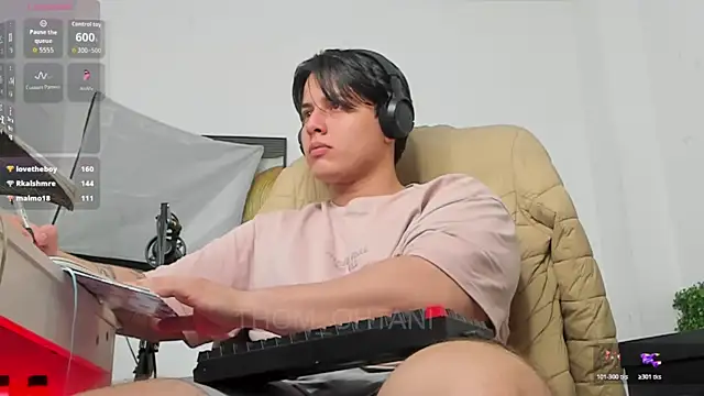 Thom_Ohtani live XXX chat