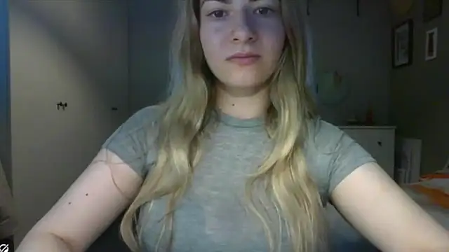 ROSIEx_sweet Adlı Modelin Canlı XXX Sohbeti
