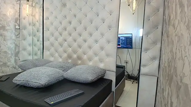 VALENTINA3x live XXX chat