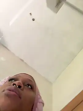 Chat XXX ao vivo de BonnyMolhada